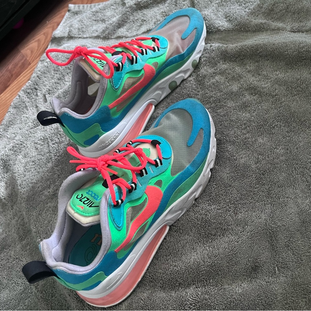 Nike Sneakers 8.5